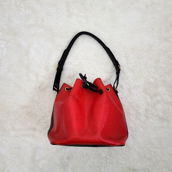 LOUIS VUITTON Bucket Petit Noe drawstring red/blk - Picture 1 of 13